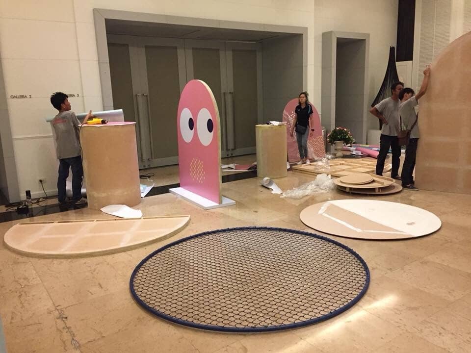 service booth by signmasterpro.co.th