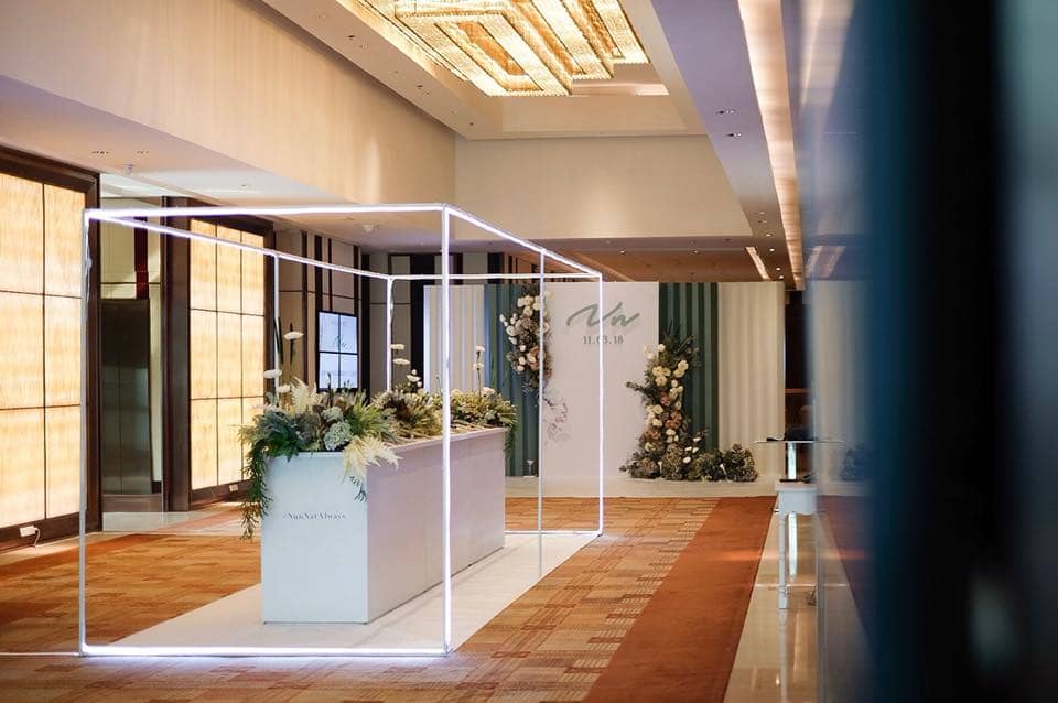 service booth by signmasterpro.co.th