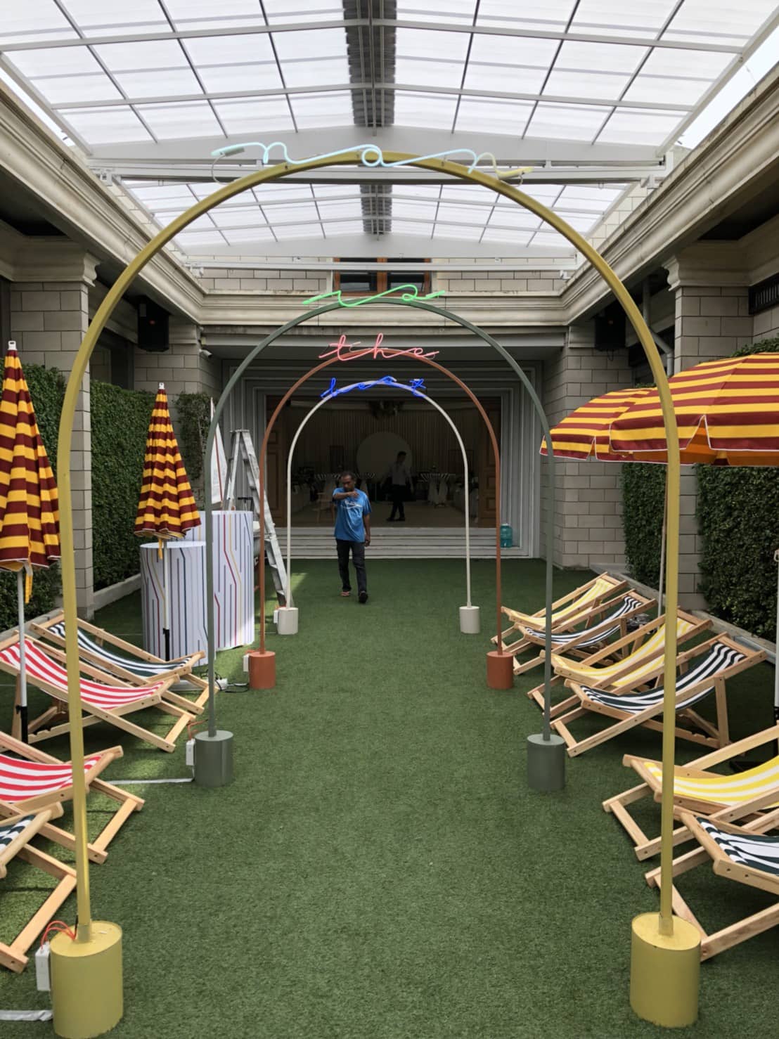 service booth by signmasterpro.co.th