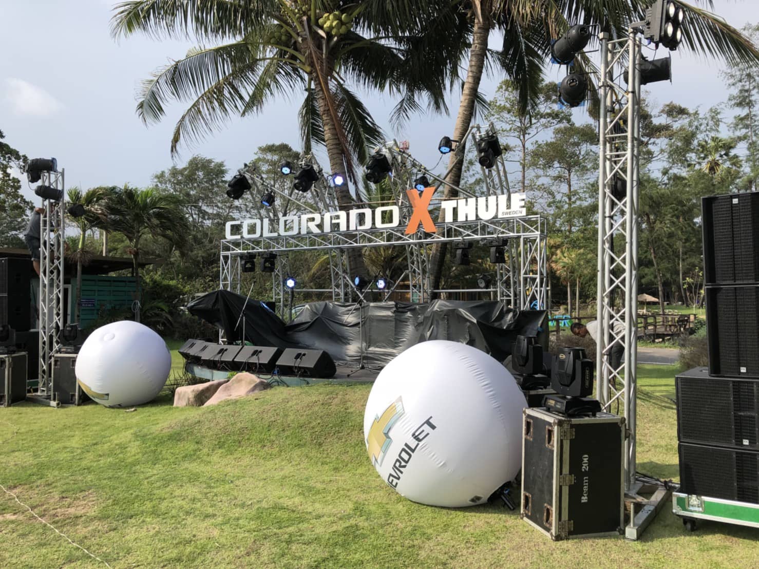 service booth by signmasterpro.co.th