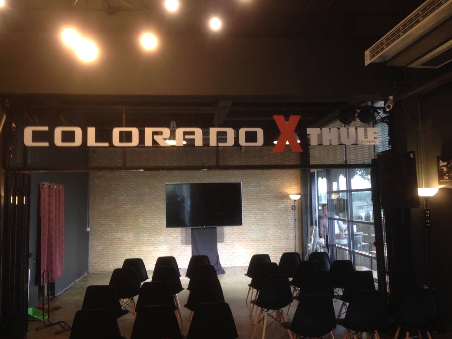 service booth by signmasterpro.co.th