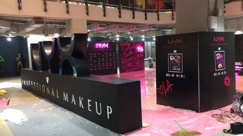 service booth by signmasterpro.co.th