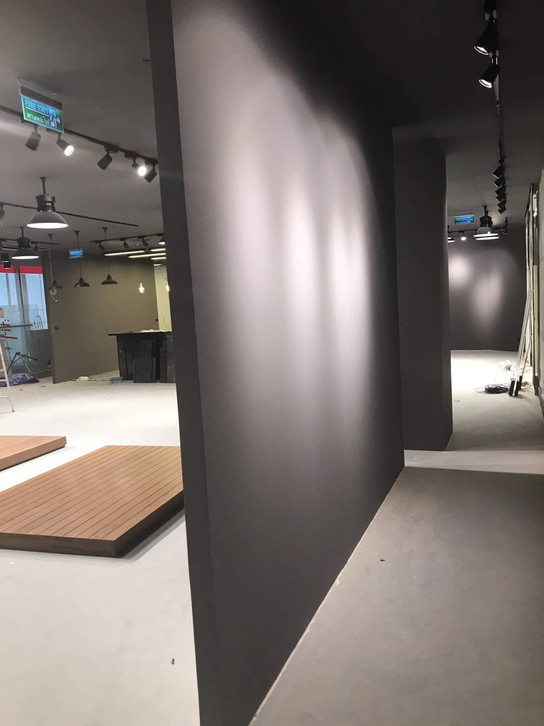 service booth by signmasterpro.co.th