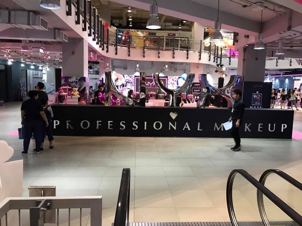 service booth by signmasterpro.co.th