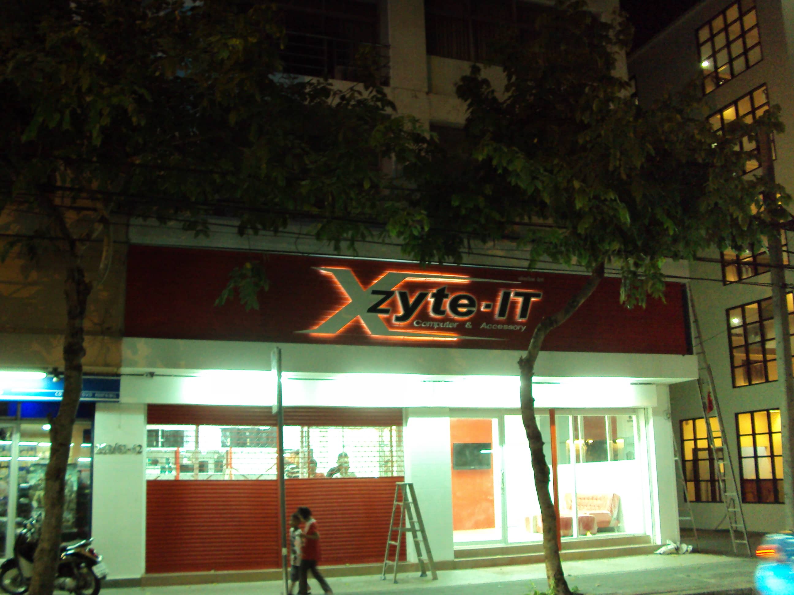 service lightbox by signmasterpro.co.th