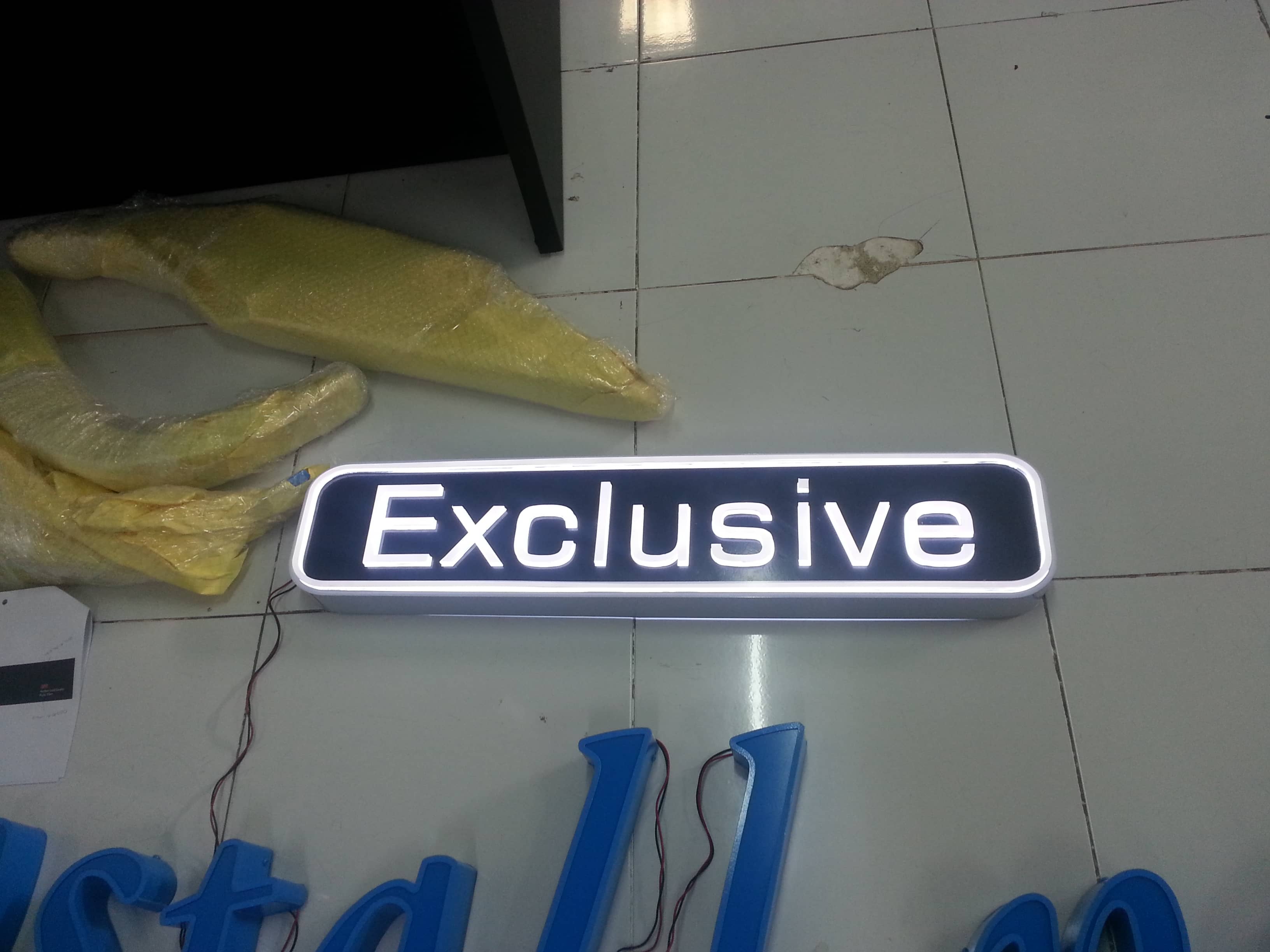 service lightbox by signmasterpro.co.th