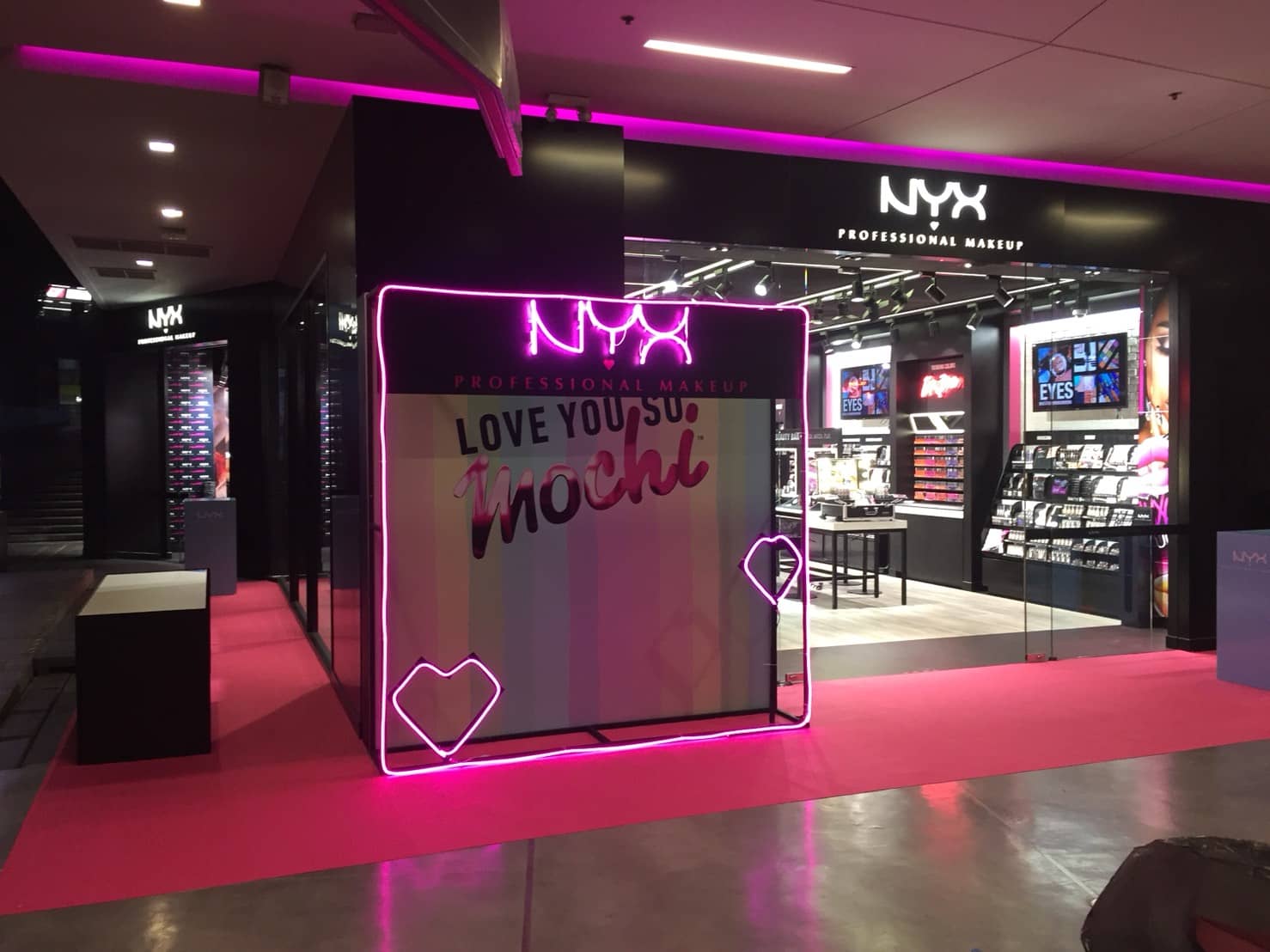 service lightbox by signmasterpro.co.th