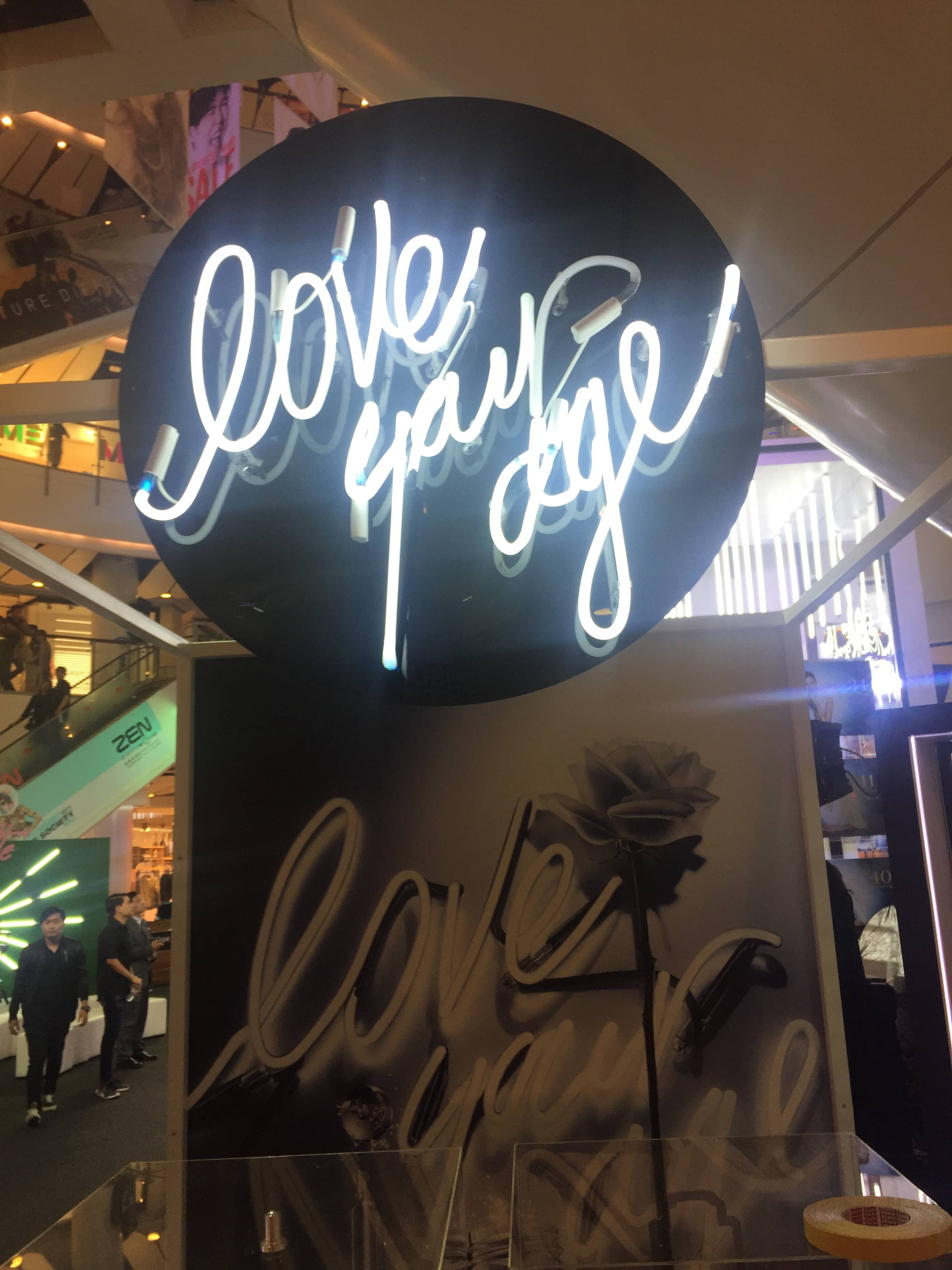 service lightbox by signmasterpro.co.th