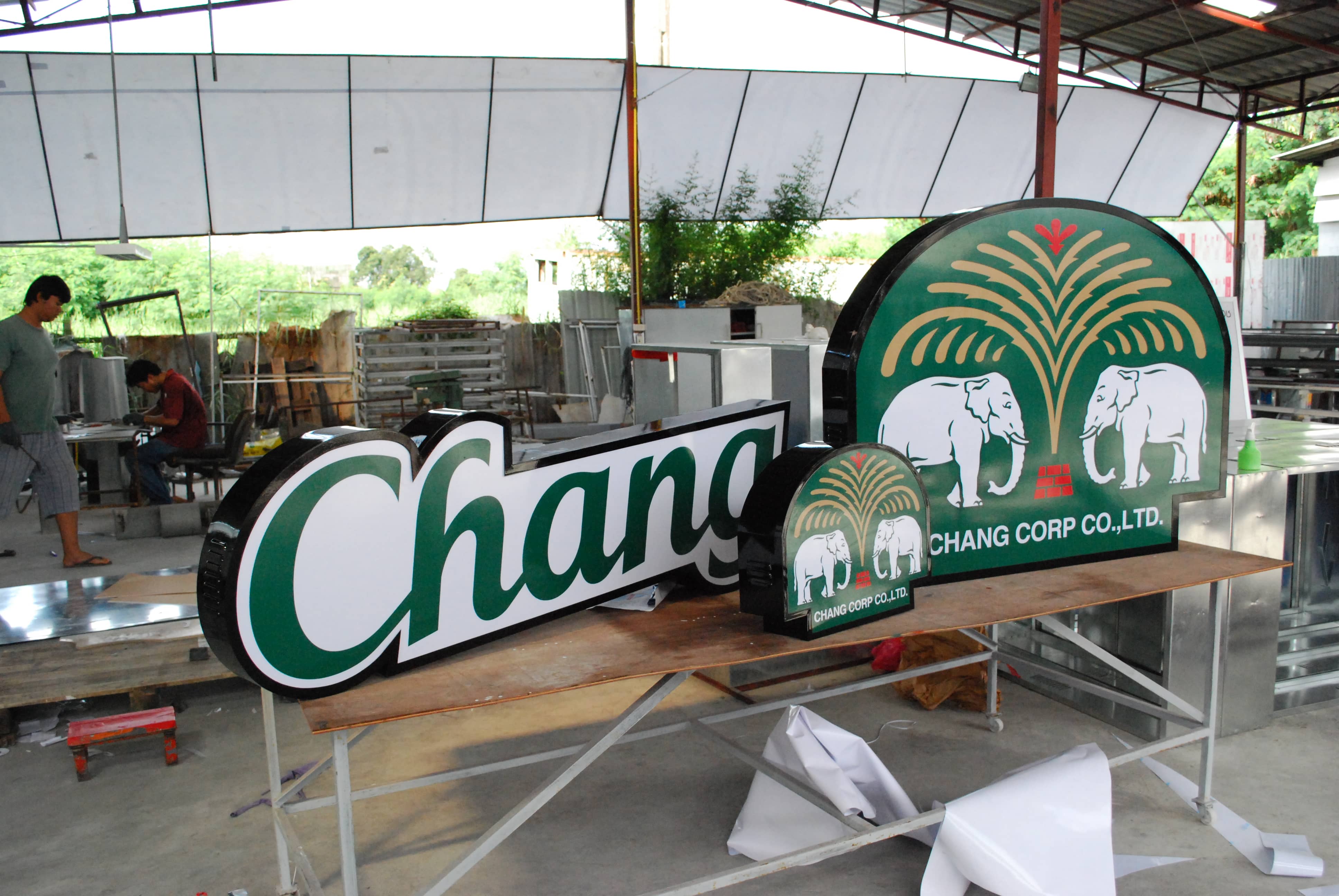 service lightbox by signmasterpro.co.th